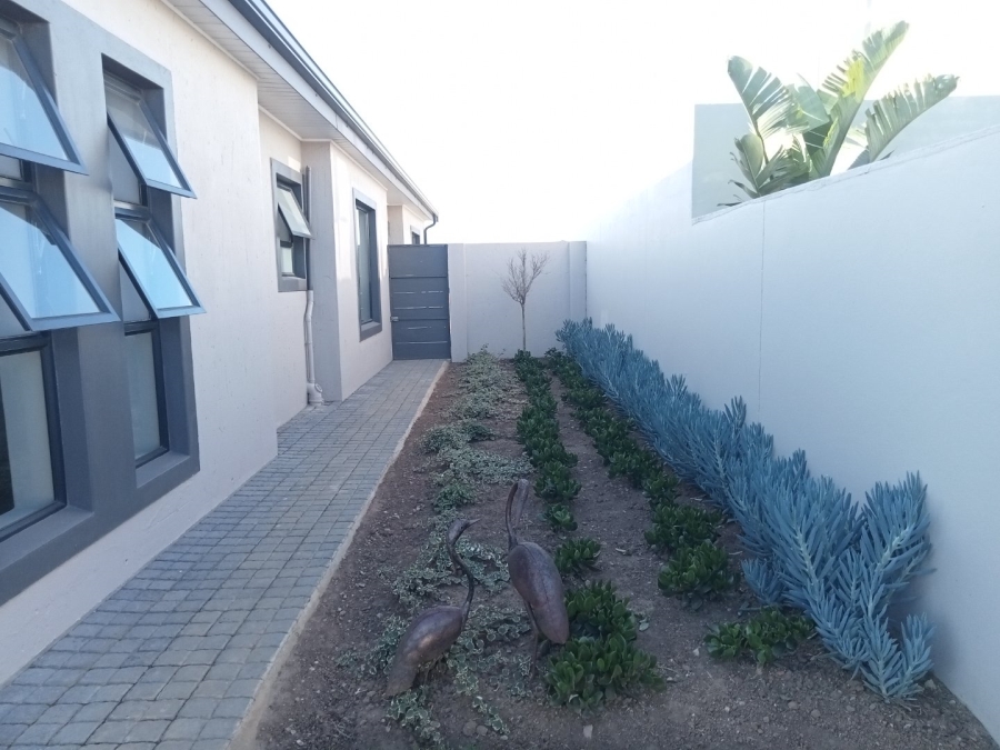 3 Bedroom Property for Sale in Le Grand Golf Estate Western Cape
